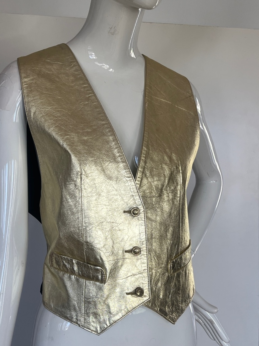 Pia Rucci Sz S Gold Leather Three Button Adjustable Back Vest Made in Italy